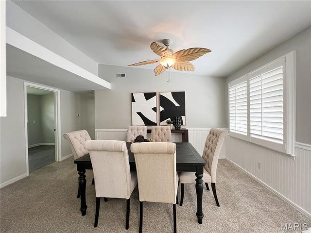 615 Crest Court, Kirkwood, MO 63122