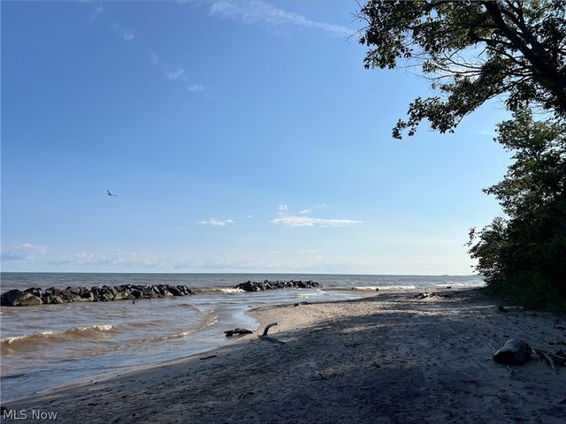 5755 Lake Road W 6, Ashtabula, OH 44004
