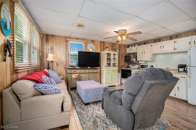 5755 Lake Road W 6, Ashtabula, OH 44004