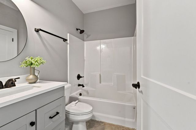 630 Bridle Path Ln, Hartsville, TN 37074