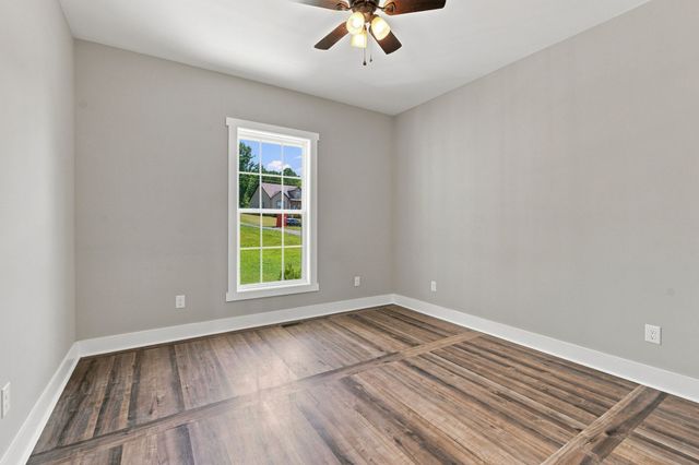 630 Bridle Path Ln, Hartsville, TN 37074