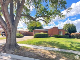 949 N OAKLEY ST, Salt Lake City, UT 84116