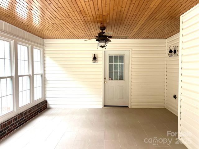 105 Winding Creek Drive, Morganton, NC 28655