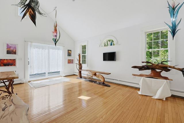 509 Ashby State Rd, Fitchburg, MA 01420