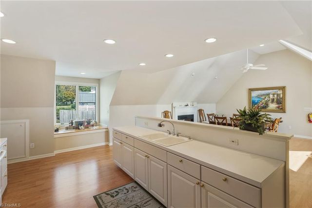 510 W Center Street, Lexington, NC 27292