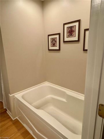 510 W Center Street, Lexington, NC 27292