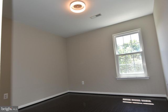 20180 HARDWOOD TER, Ashburn, VA 20147