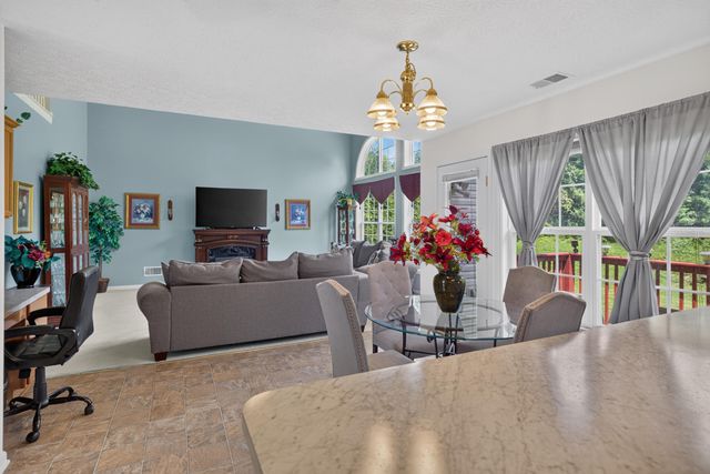 5072 Middleton Place, Lexington, KY 40515