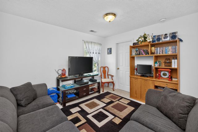 5072 Middleton Place, Lexington, KY 40515