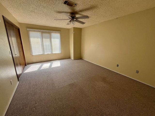 1005 Jefferson Street, Plainview, TX 79072