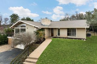 204 Los Altos DR, Lakeway, TX 78734