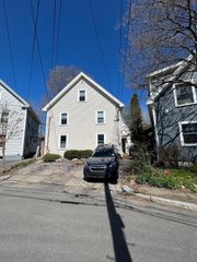 9 Crescent Square 00, Newton, MA 02458