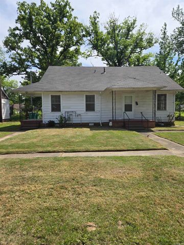 2008 W 30th Street, Pine Bluff, AR 71603