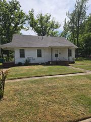 2008 W 30th Street, Pine Bluff, AR 71603