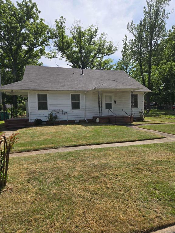 2008 W 30th Street, Pine Bluff, AR 71603