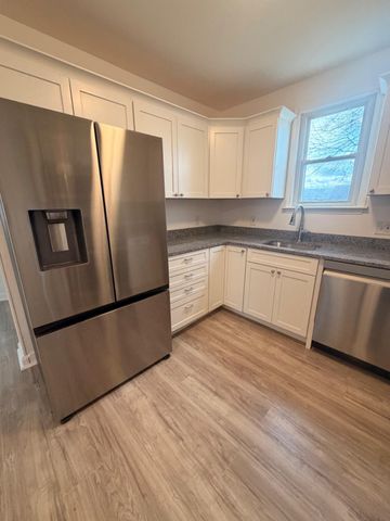 8323 BEAR CREEK DR, Baltimore, MD 21222