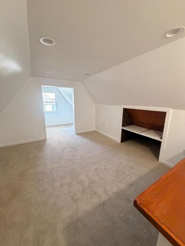 8323 BEAR CREEK DR, Baltimore, MD 21222
