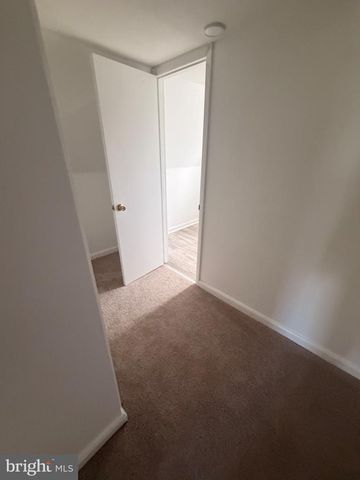 8323 BEAR CREEK DR, Baltimore, MD 21222