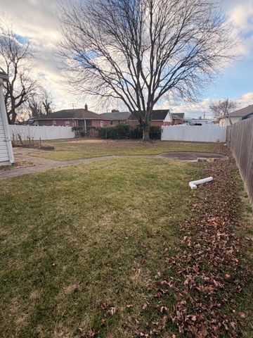 8323 BEAR CREEK DR, Baltimore, MD 21222