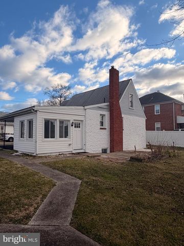 8323 BEAR CREEK DR, Baltimore, MD 21222