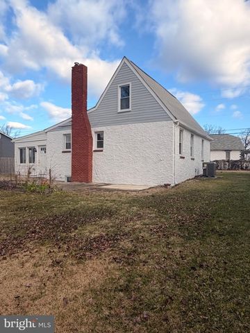 8323 BEAR CREEK DR, Baltimore, MD 21222