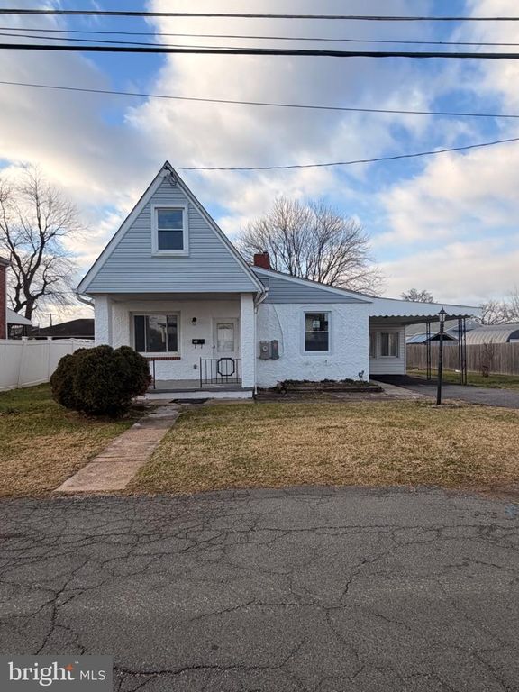 8323 BEAR CREEK DR, Baltimore, MD 21222