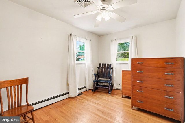 3925 SULLIVAN ST, Mechanicsburg, PA 17050