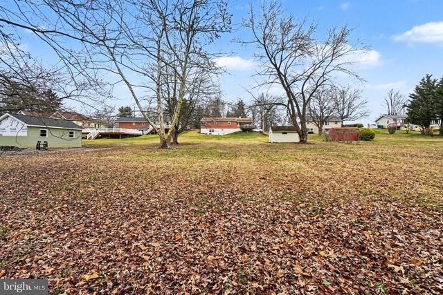 3925 SULLIVAN ST, Mechanicsburg, PA 17050