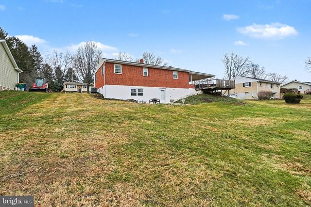 3925 SULLIVAN ST, Mechanicsburg, PA 17050