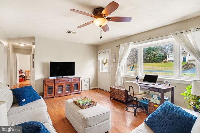 3925 SULLIVAN ST, Mechanicsburg, PA 17050