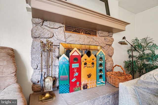 3925 SULLIVAN ST, Mechanicsburg, PA 17050