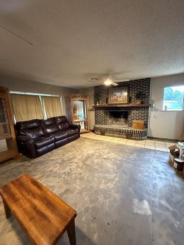 3394 Junction Hwy, Ingram, TX 78025