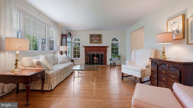 138 WOODLAND DR, Montgomeryville, PA 18936