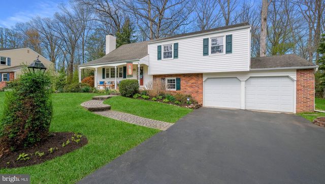 138 WOODLAND DR, Montgomeryville, PA 18936