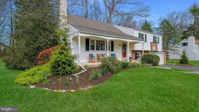 138 WOODLAND DR, Montgomeryville, PA 18936