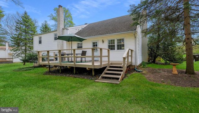 138 WOODLAND DR, Montgomeryville, PA 18936