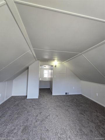 25279 Cole Street, Roseville, MI 48066