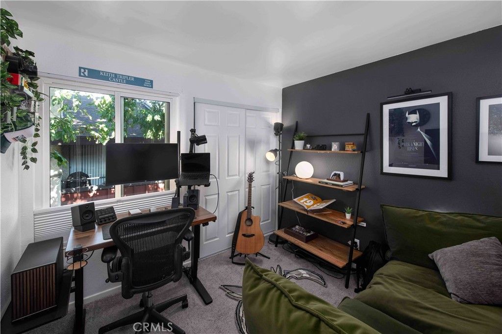 Image 12 of property listing at 7135 Firmament 25, Van Nuys, CA 91406