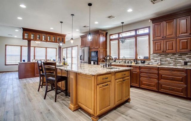 9217 N Van Buren Street, Enid, OK 73703