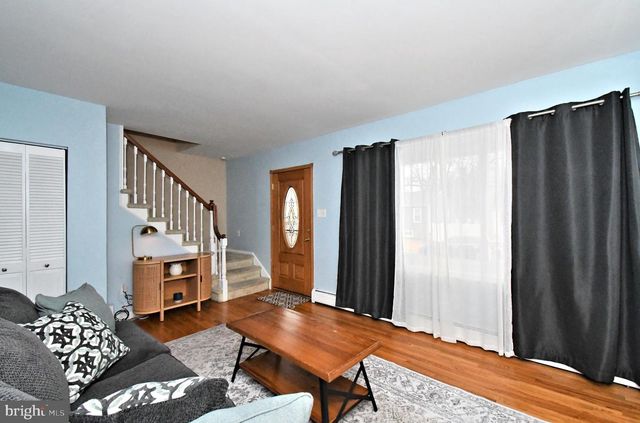 2835 BOWMAN AVE, Bensalem, PA 19020