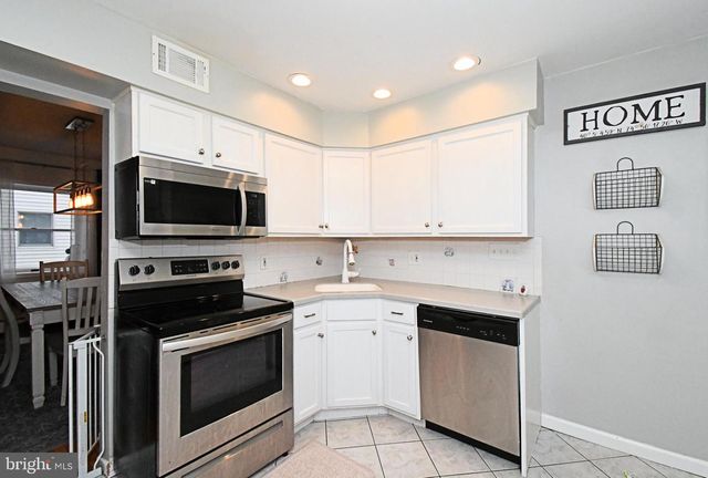 2835 BOWMAN AVE, Bensalem, PA 19020