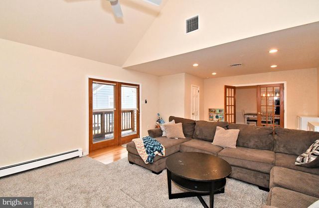 2835 BOWMAN AVE, Bensalem, PA 19020