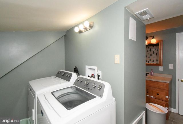 2835 BOWMAN AVE, Bensalem, PA 19020