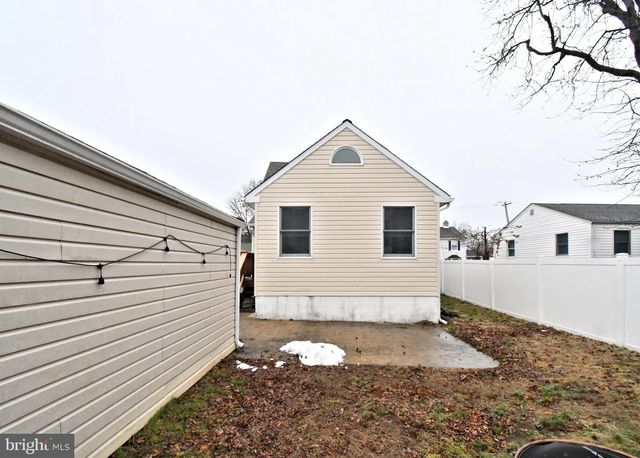 2835 BOWMAN AVE, Bensalem, PA 19020