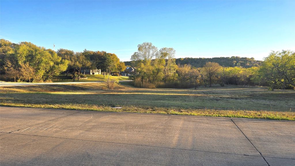 2202 Mountain Lakes Drive, Cedar Hill, TX 75104