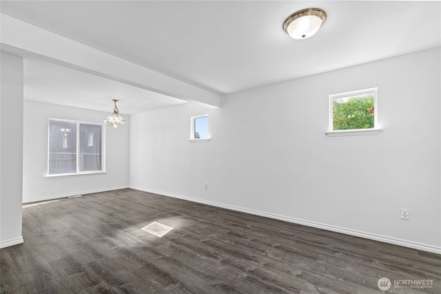 2707 S 268th Place, Kent, WA 98032