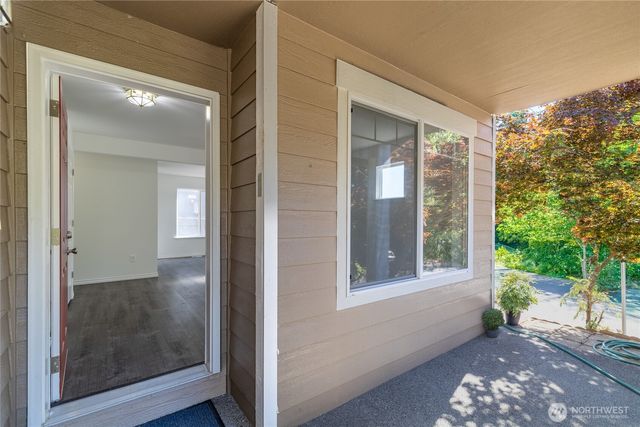 2707 S 268th Place, Kent, WA 98032