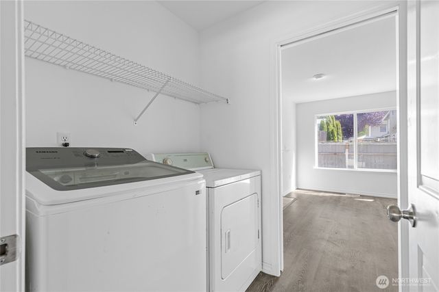 2707 S 268th Place, Kent, WA 98032