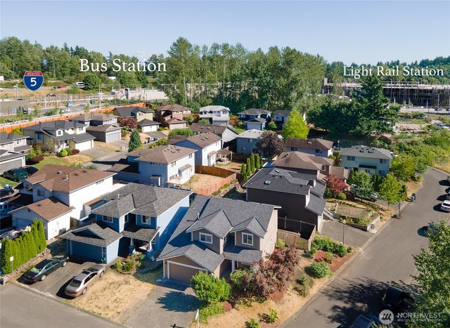 2707 S 268th Place, Kent, WA 98032