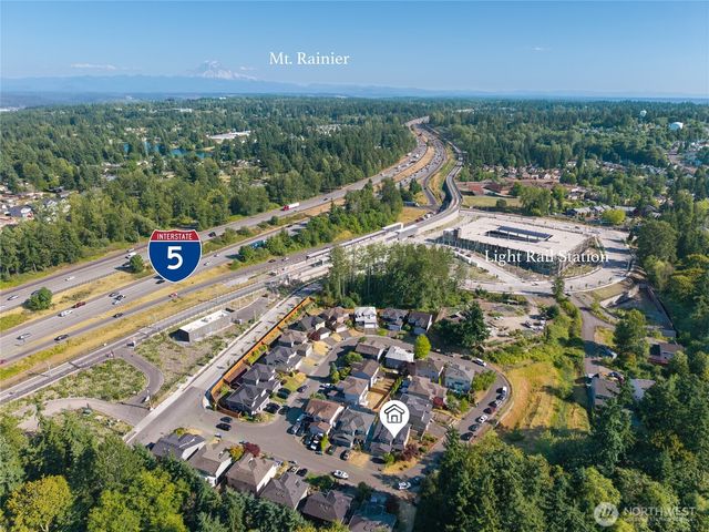 2707 S 268th Place, Kent, WA 98032